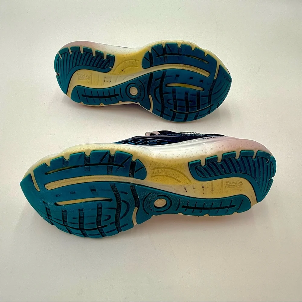 Brooks Women's Running Shoes - Navy‎ with Light Pink